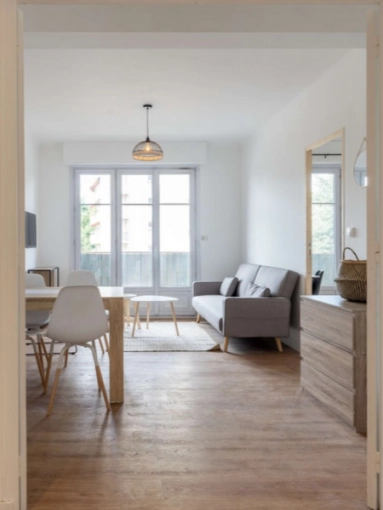 Contemporary, Flats / Apartments