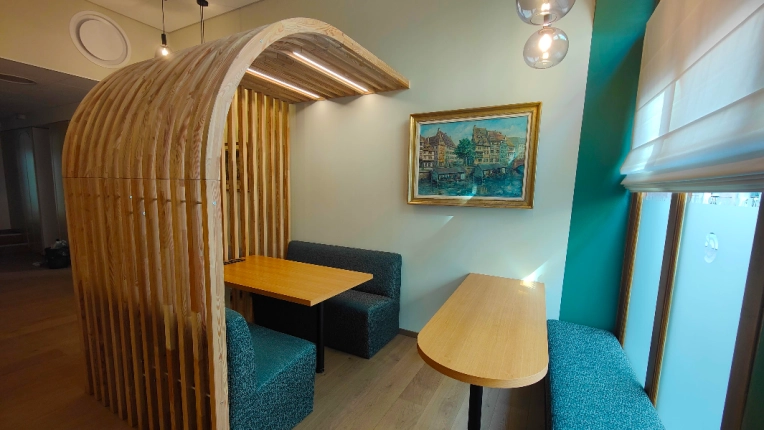 Contemporary, Commercial Buildings, Buildings Open to the Public, Chic