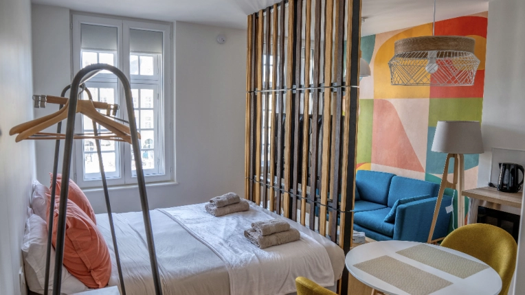 Scandinave, Bâtiment professionnel