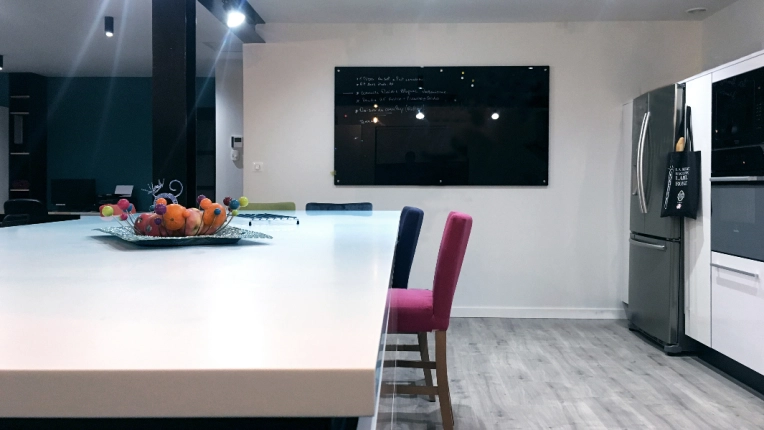 Home, Minimalist, Contemporary, Flats / Apartments, Chic