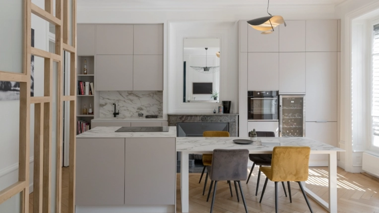 Flats / Apartments, Kitchen, Chic