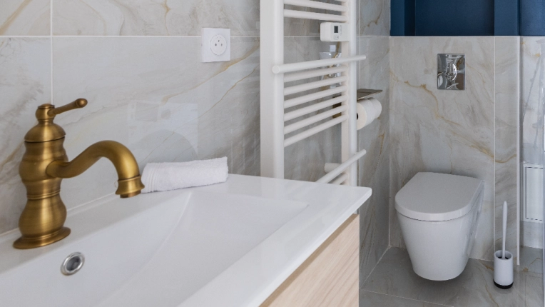 Bathroom, Chic