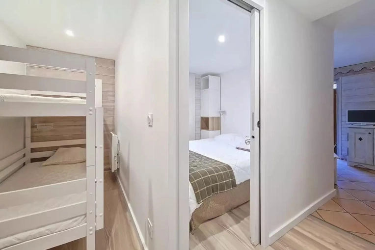 Minimalist, Flats / Apartments