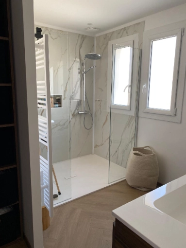 Bathroom, Chic