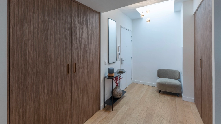 Contemporary, Flats / Apartments