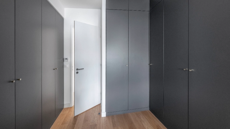 Contemporary, Room
