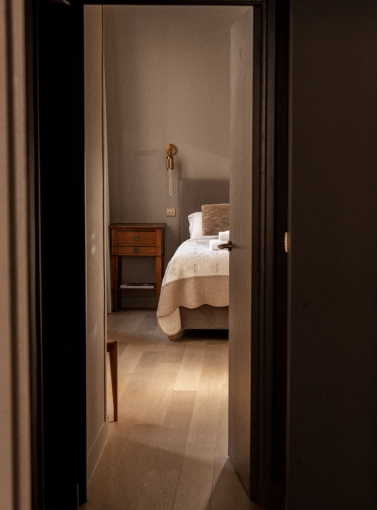 Minimalist, Contemporary, Room, Chic, Consultation Visit, Full Project, Coach shopping, Shopping list