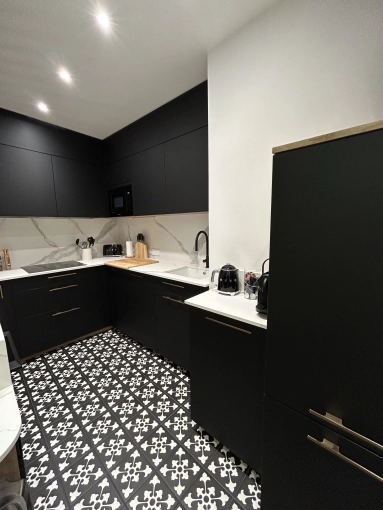 Contemporary, Flats / Apartments, Chic, Full Project