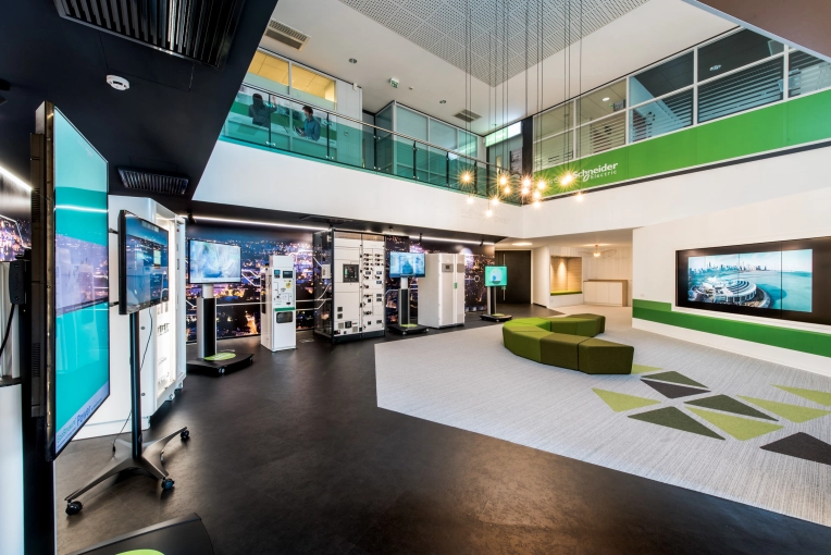 Commercial Buildings, Full Project, Creation of exclusive furniture, 3D ambiance, Plan