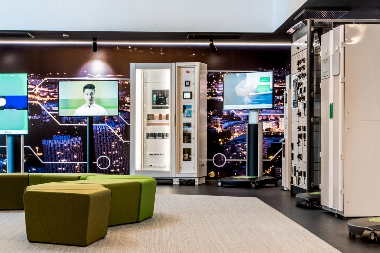 Commercial Buildings, Full Project, Creation of exclusive furniture, 3D ambiance, Plan