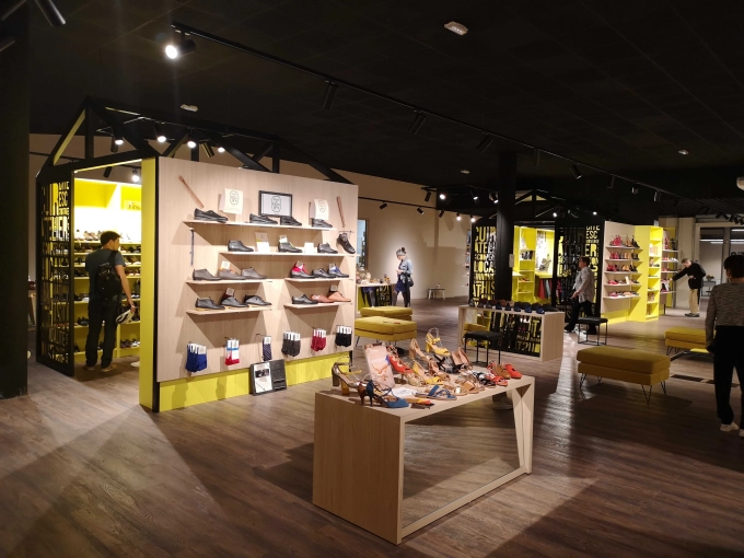 Retail / store, Full Project, Creation of exclusive furniture, 3D ambiance, Plan