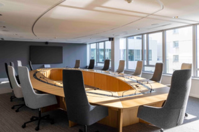 Contemporary, Office