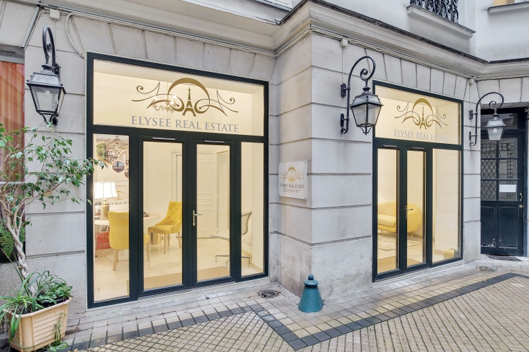 Minimalist, Contemporary, Retail / store, Chic, Full Project, Creation of exclusive furniture, 3D ambiance, Plan, Renovation