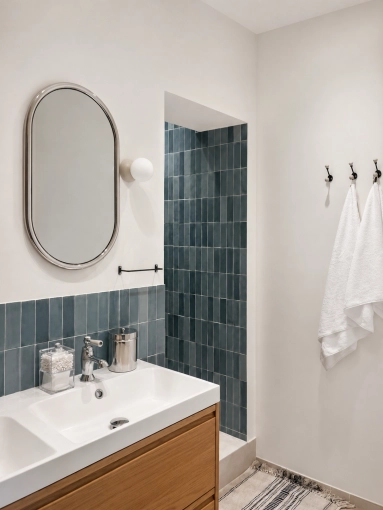 Bathroom, Chic, Full Project