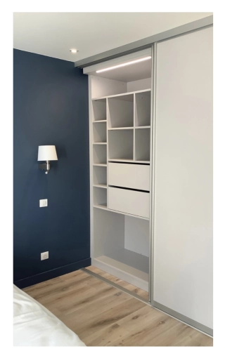 Minimalist, Chic, Dressing, Creation of exclusive furniture, Renovation
