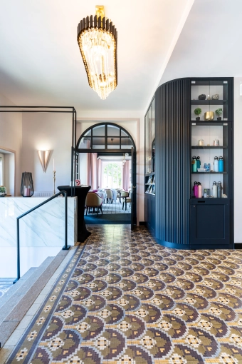 Hotel, Vintage, Full Project