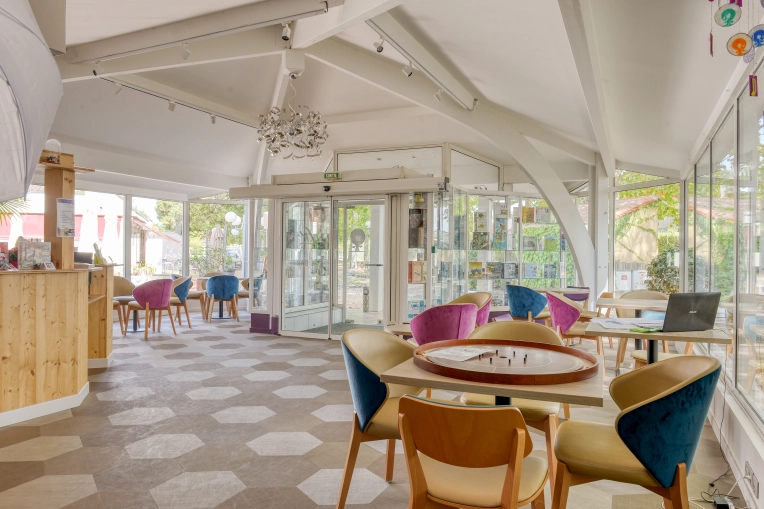 Hôtel, Contemporain, Nature, Visite conseil, Coaching à distance, Liste shopping, Rénovation