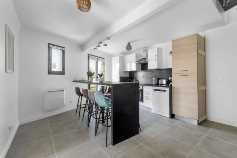 Industrial, Contemporary, Flats / Apartments, Kitchen, Consultation Visit, Full Project, Shopping list, 3D ambiance, Plan